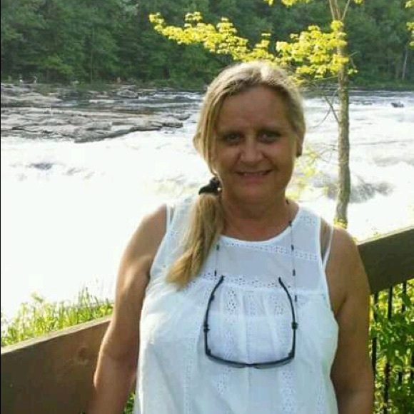 Meet your Posher, Christy - Picture 9 of 15